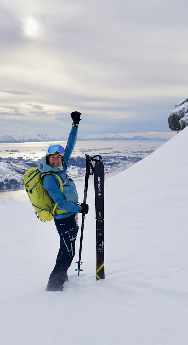 LOFOTEN 🇳🇴 #skimo Ara puja aquí dalt i me la robes! 🤭 #skimo #lofotenislands #nuriapicas