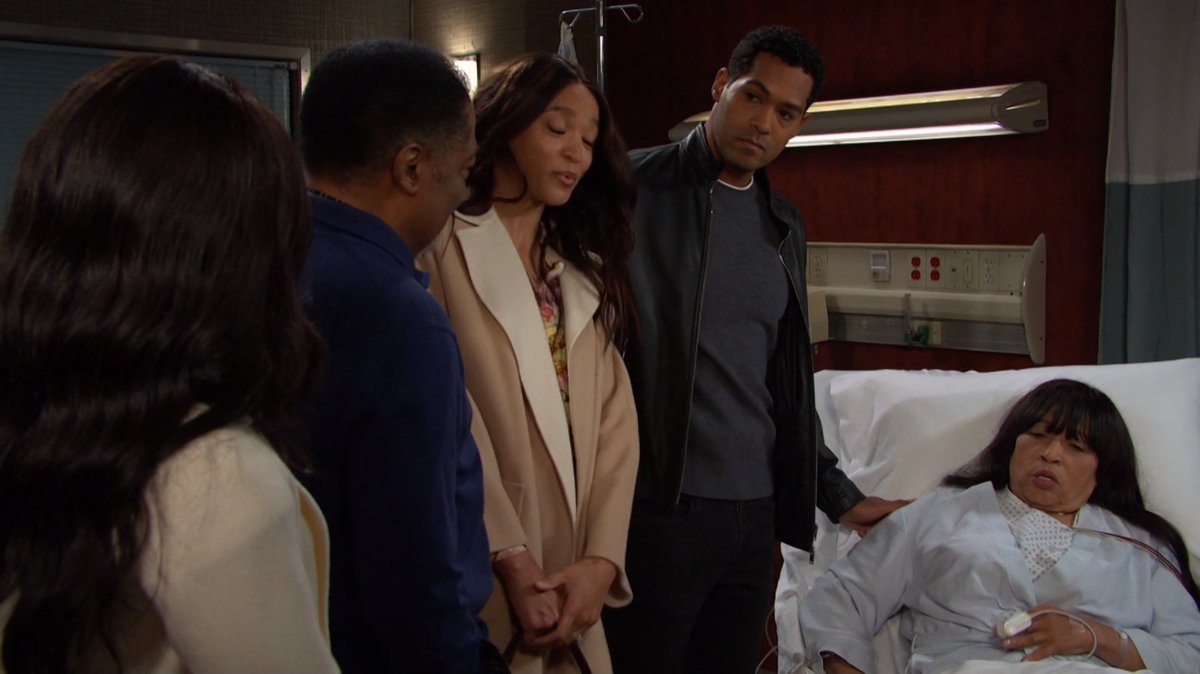 SoapsSpoilers's tweet image. Eli and Lani return on today's #DAYS #Elani I also threw in an Eric shirtless photo because...well, why not. 😆