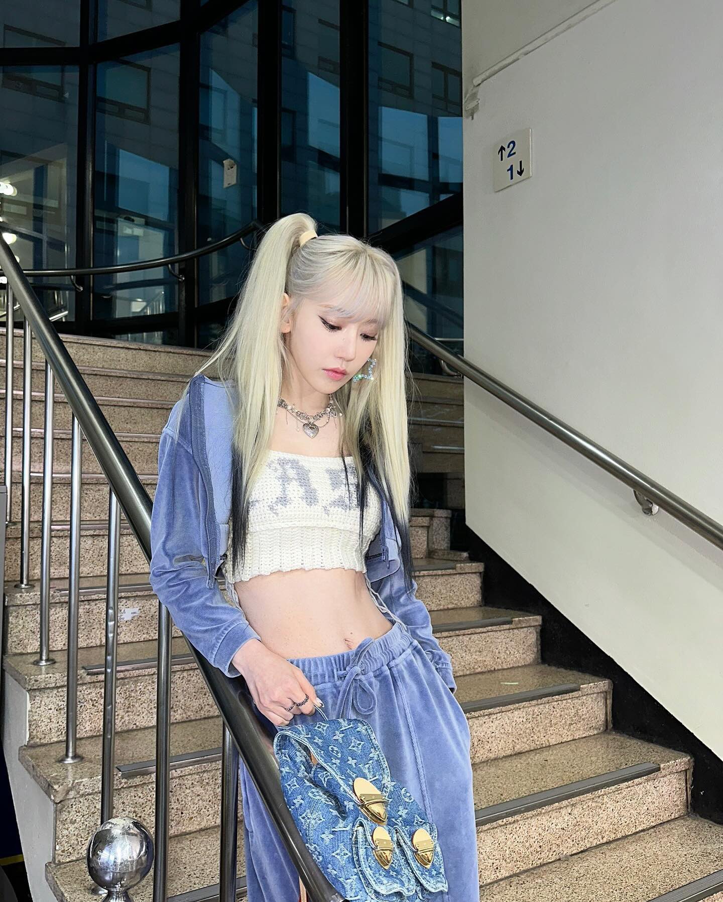 IZ*ONE ルセラフィム 宮脇咲良 まとめ売り ♡ おまけ付き 宮脇咲良可愛い⭐︎ on X: 