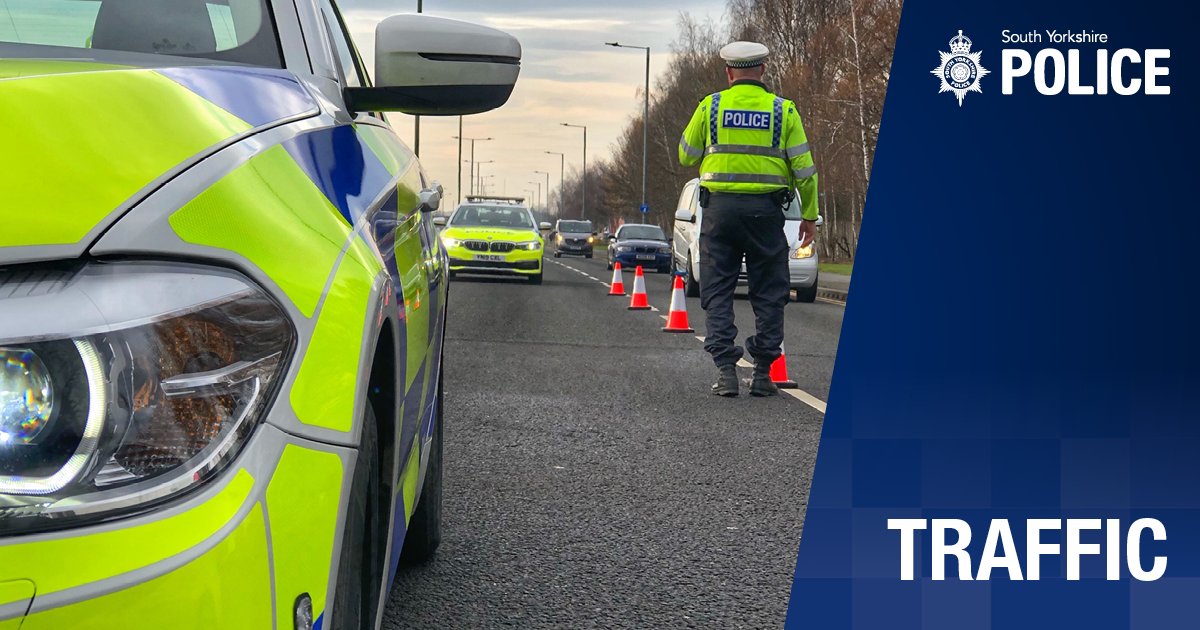 Please be aware that Manchester Road in #Sheffield is currently closed in both directions around the junction with More Hall Lane due to an earlier road traffic collision. Members of the public are asked to avoid the area and plan their routes accordingly. Thank you.