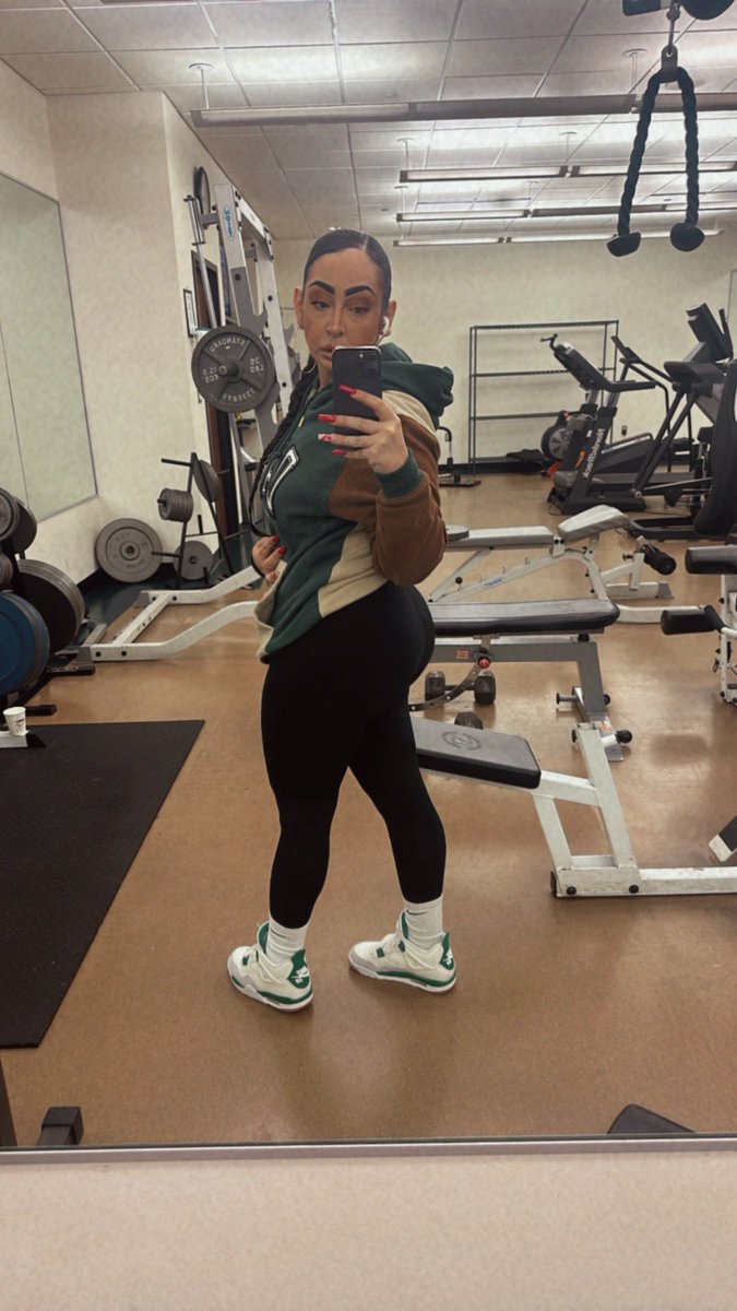 NitaBonitax's tweet image. Because @JerLisa_Nicole asked for a fit pic today #bhmkotd