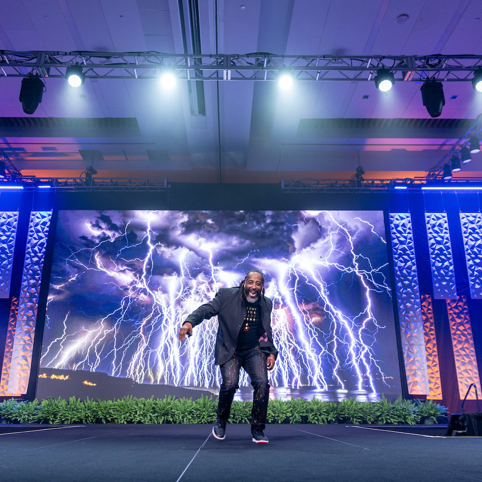 This morning's session kicked off with a powerful surprise performance from Poetic Voice, @sekouandrews, who captivated our audience with his #spokenword poetry. #LNIF24 at @KPMG_US Lakehouse @KPMGThrive