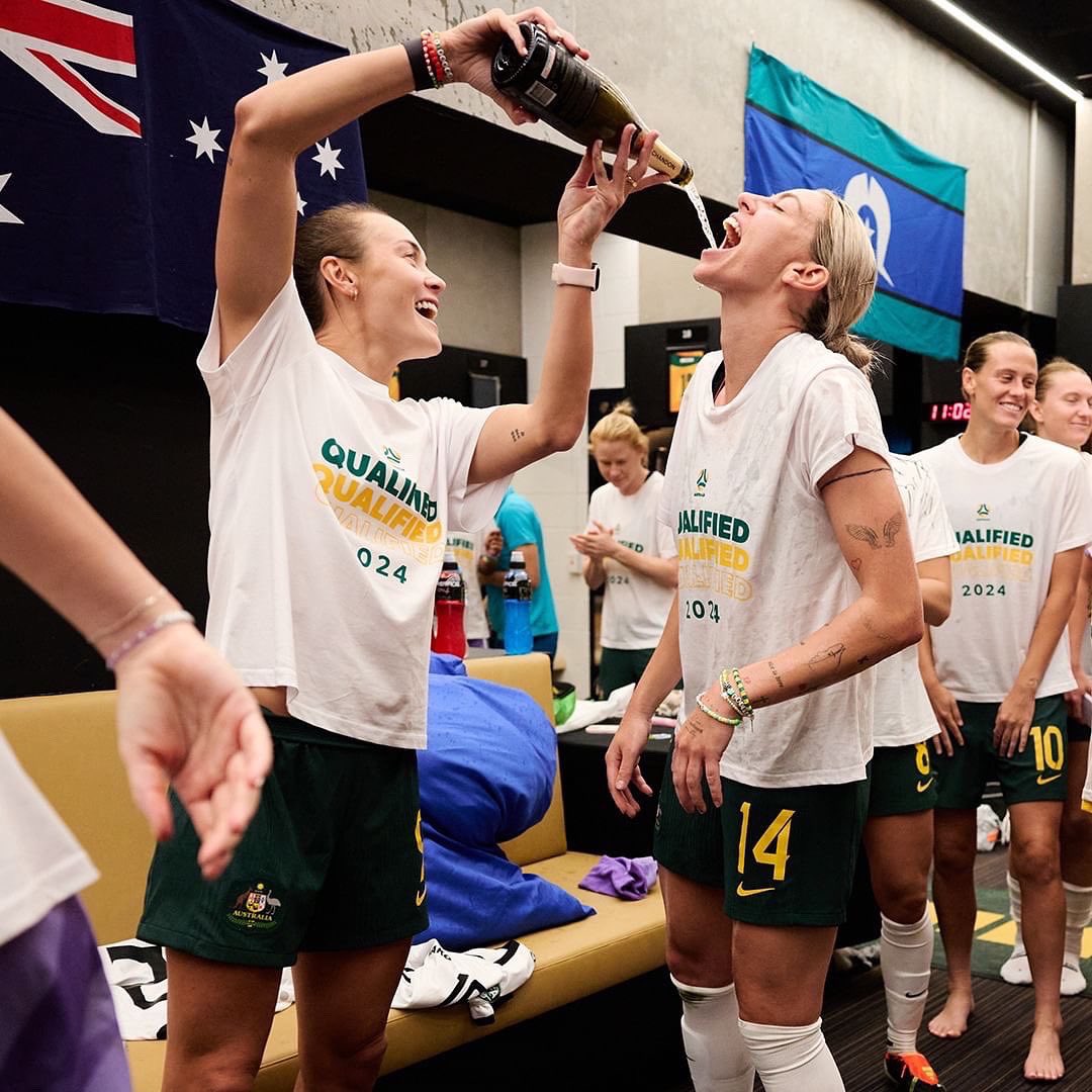 THE MATILDAS BOOK THEIR TICKET TO THE 2024 OLYMPICS 🇦🇺✅ ⚽️ A 10-0 win against Uzbekistan in Melbourne means the Tillies are off to Paris. 🤩 Australia qualified in front of an Aussie Olympic hero, @cathyfreeman! >> SWIPE for the celebration photos. Congratulations Tillies!