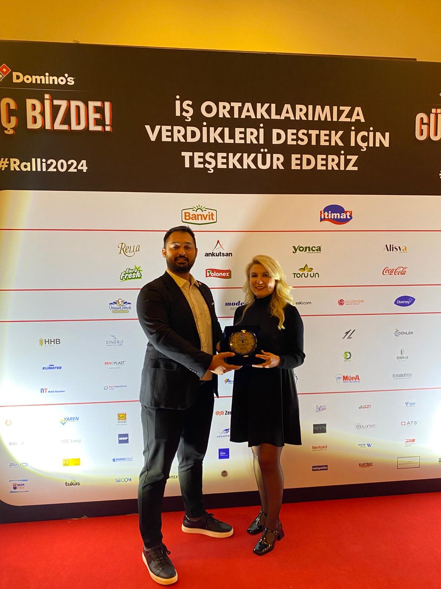 Dominos'un 2023 Yılı İş Ortağı Ödülü Ankutsan'a!

Dominos' 2023 Business Partner Award goes to Ankutsan!
We would like to thank everyone who contributed to this success, and as the Ankutsan family, we wish to achieve many successes together with our valuable business partners.