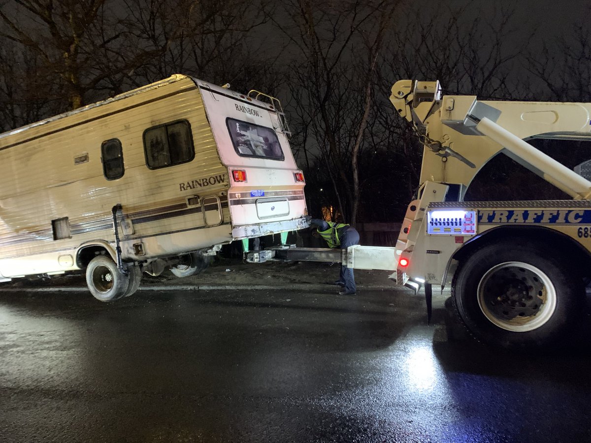 After hearing complaints of derelict RVs from the Maspeth community, your officers took action!
 
We put together an operation with the @NYPD108Pct, @NYPDTransport, @NYCSanitation, @FDNY, and @NYCDHS to address the issue and remove twelve vehicles, helping to clean up the area.