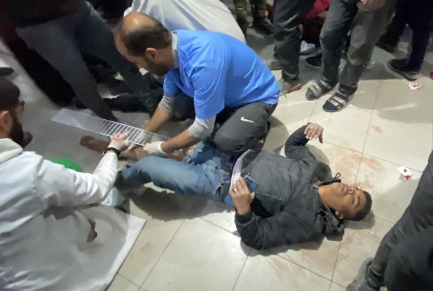 🚨 Ataque contra fila de comida na Cidade de Gaza deixa 104 mortos. Denúncia foi feita pelo Ministério da Saúde da Faixa de Gaza. Forças de Defesa de Israel investigam suposto ataque. Leia: bit.ly/49JQ4SC