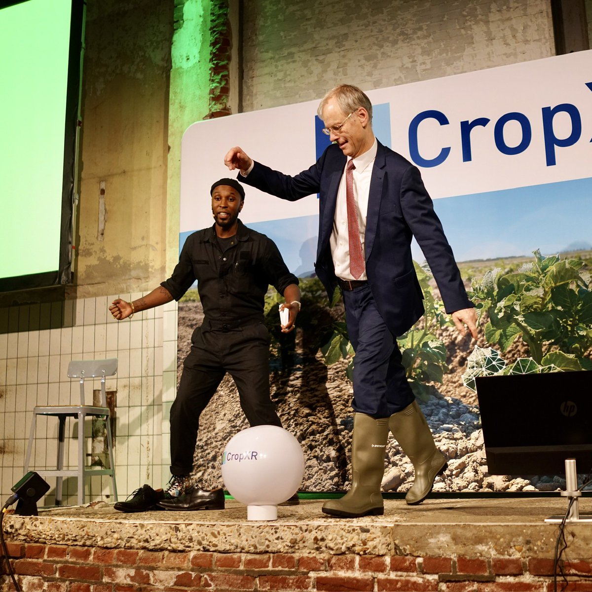 CropXR quite literally kicked off today! The ceremonial kick off was made by Marten van den Berg, director general Agro of the Dutch Ministry of Agriculture, Nature and Food Quality. Check out his rain boots! Good luck @cropxr!