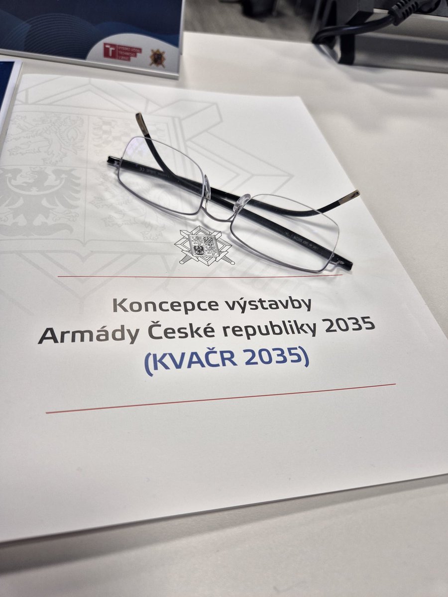 Currently, a workshop is underway regarding the cooperation between the @ArmadaCR and the academic community at @FEKT_VUT 🎓. What is the goal? To showcase the vision for the Czech Army's development and explore opportunities for joint projects in science and research. 💡