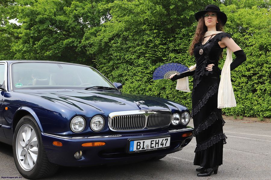 feyerdragon63's tweet photo. Vielen Dank das ihr euch mal als Model zur Verfügung gestellt habt danke an Sarah , Franzi und Eleanor für die tolle kurze Zeit mit euch @sarahhalx66 @fran__zy Eleanor Scrula Higgins https://t.co/Qpir6ymit1