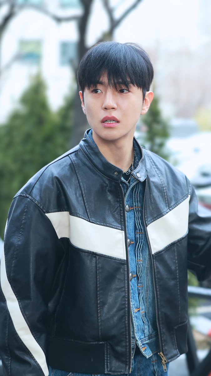 abeamoflight_jh's tweet photo. 240223 Music Bank
이미지 너무 다른데 둘다 넘나좋음
#에이스 #이동훈 #DONGHUN #동훈 #ACEBusking #ACE #에이스마이걸 #ACEMyGirl #인간에이스 #HumanACE #ACE_DONGHUN #LEEDONGHUN
@official_ACE7