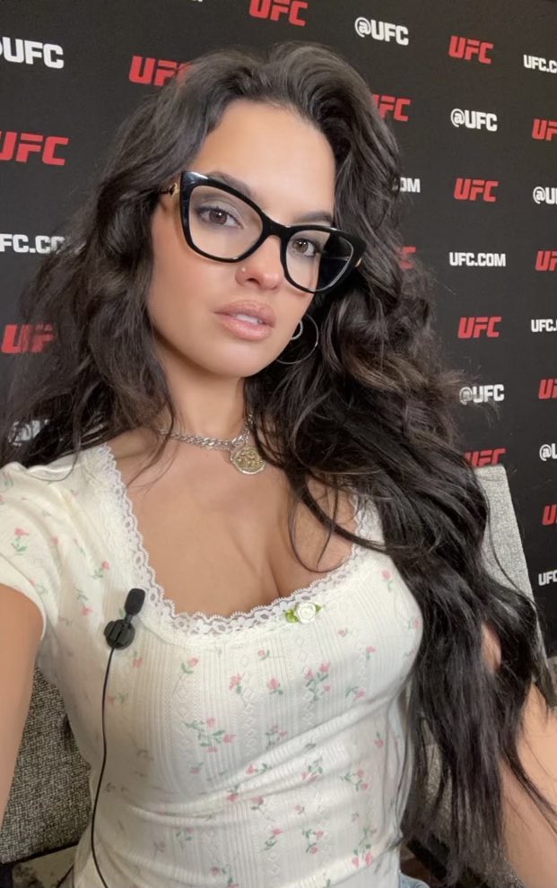 Ninadrama's tweet image. What UFC 299 fighter do you guys want me to interview the most? Let me know in the comments! #ufc299