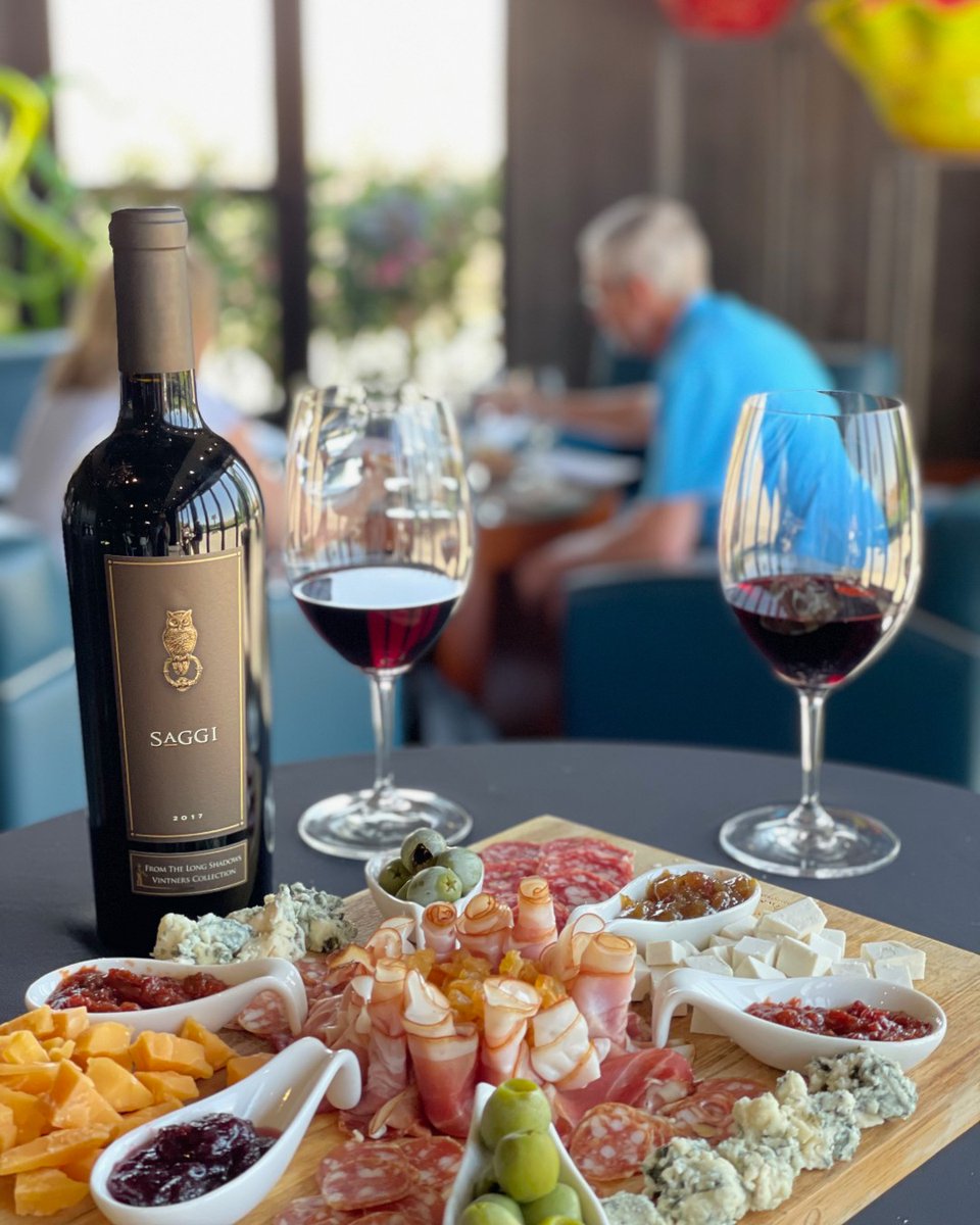 Looking for a perfect red wine pairing with your charcuterie? Try a glass of Saggi, our Sangiovese/Cabernet Sauvignon blend alongside a platter of Italian dry-cured ham and artisanal Tuscan salami. It is truly a match made in heaven. Purchase: longshadows.com/wines/2020-sag…
