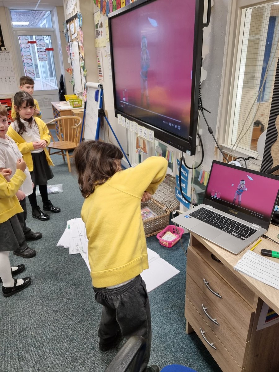 In English, we've been reminding ourselves about the use of Capital Letters and full stops and correcting some silly mistakes that the teachers made in their writing ✍️ we danced and sung along to the BBC Supermovers song about punctuation.