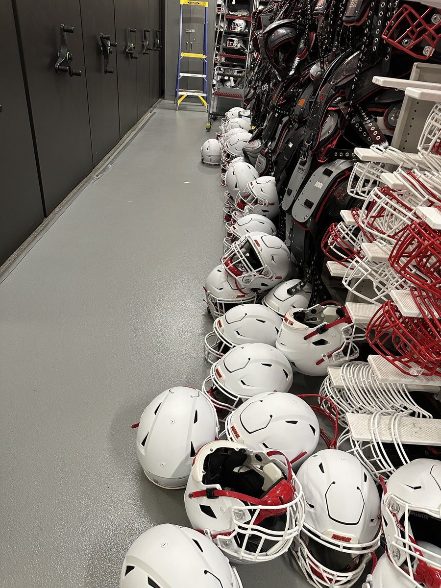 White helmets and face masks all reconditioned/redipped and put together!