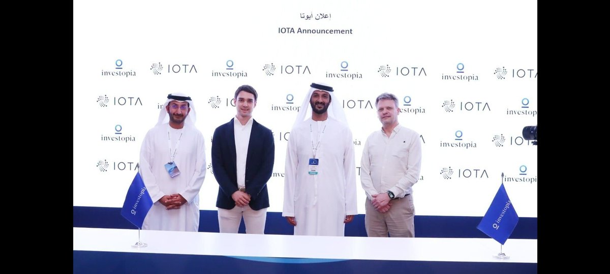 Vrom14286662's tweet photo. Nice background! 
#IOTA Announcement https://t.co/baf2WqpYUG