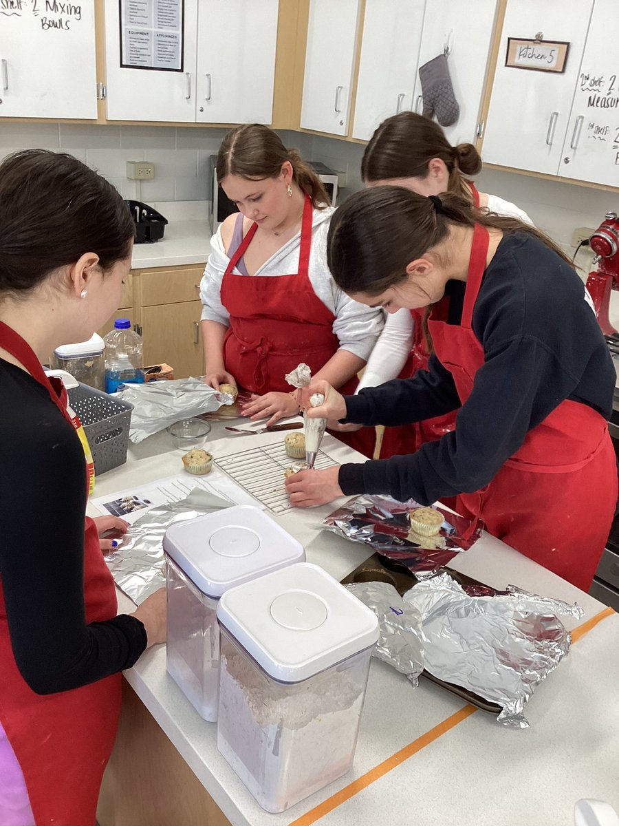 This week Culinary Creations put their piping skills to the test with an Oreo cupcake recipe #facsed #mcbulldogs101 #wsd101 #sayyyestofcs