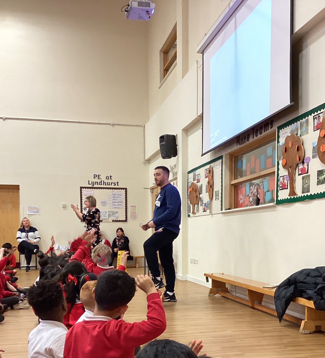 The children enjoyed a basketball assembly delivered by  Sports For All Centre. Your child has brought a leaflet home containing information of basketball sessions they can take part in.