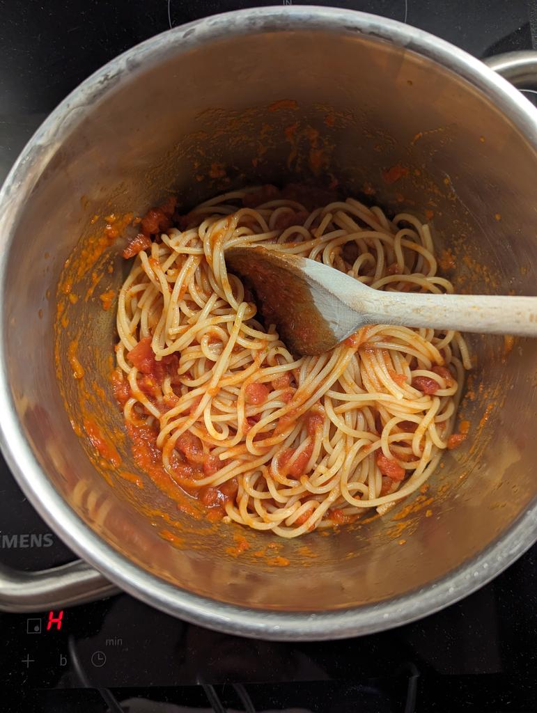 I have a new smart way of knowing when the pasta is cooked...it's exactly when my son wakes up from his nap 😒😓