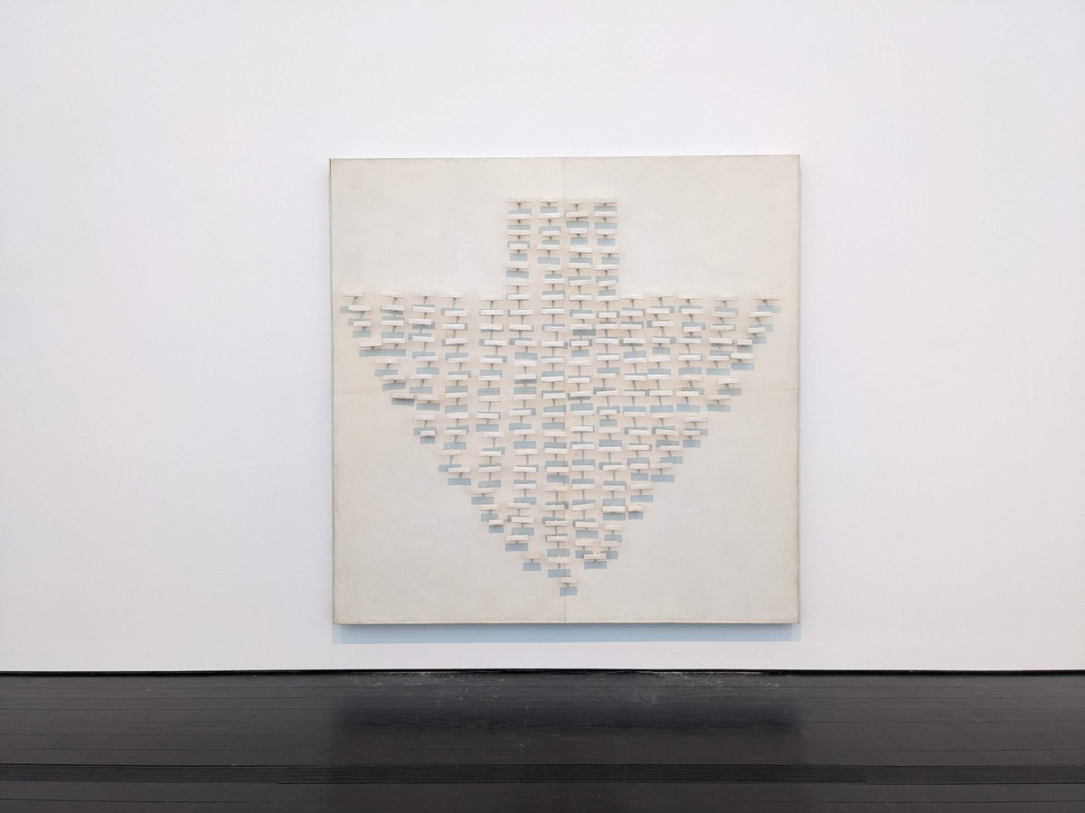 'Chryssa & New York' at The Menil Collection closes on March 10th! Don't miss the exhibition, which features Chryssa's #PlazaArtCollection artwork 'Arrow: Homage to Times Square.' Plan your visit: menil.org/exhibitions/36… @MenilCollection