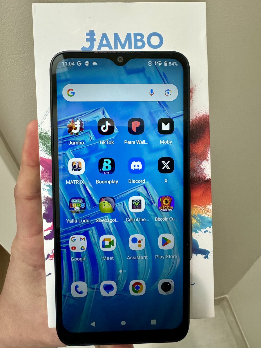 AveryChing's tweet photo. A big step toward emerging markets getting access to web3, putting the tech in the hands of those who can benefit the most. Love this beautiful, @PetraWallet pre-installed, web3 first phone for everyone ($99!) by @JamboTechnology. https://t.co/xQMbHLVW7e