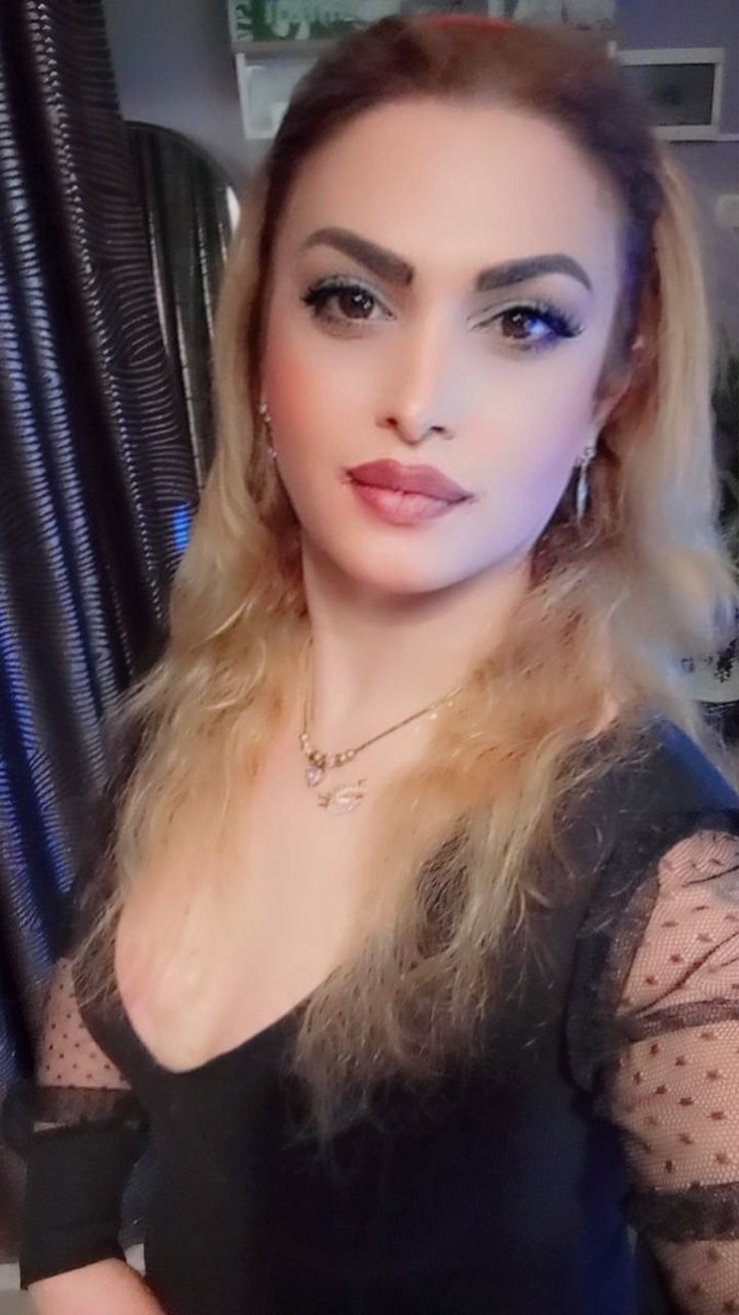 izmittravesti Öyle bir baktı ki, gökyüzünü gözlerine sığdırmıştı... 👄🥀 .☀️🦋⭐🌻🐉 . #izmittrv 🎉⚘⚘⭐🔥🔥 Keşke bazı geceler hiç sabah olmasa diyeceğin gün, bugün... Halk.evi adlı yerde🦋⭐🔥🌸⬇️ ⬇️💯⬇️ #izmittraveﬅi