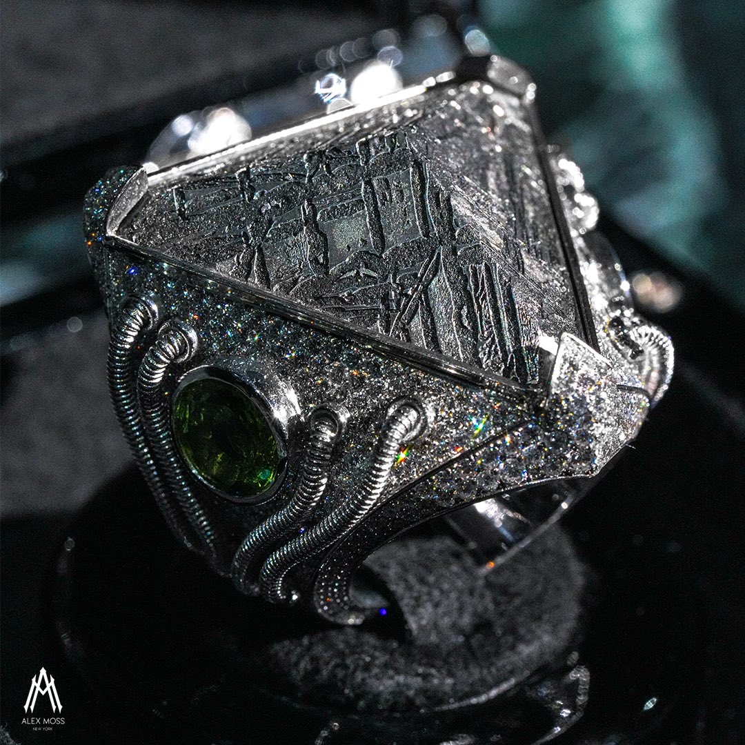 alexmossny's tweet photo. Made this ring for Yeat with a real piece of meteorite from space .. https://t.co/jMnbvqACZl