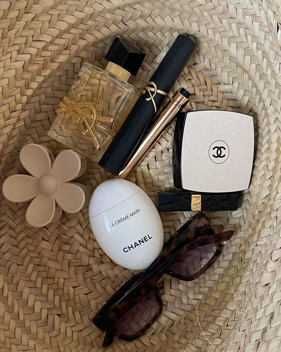 Essentials🤍