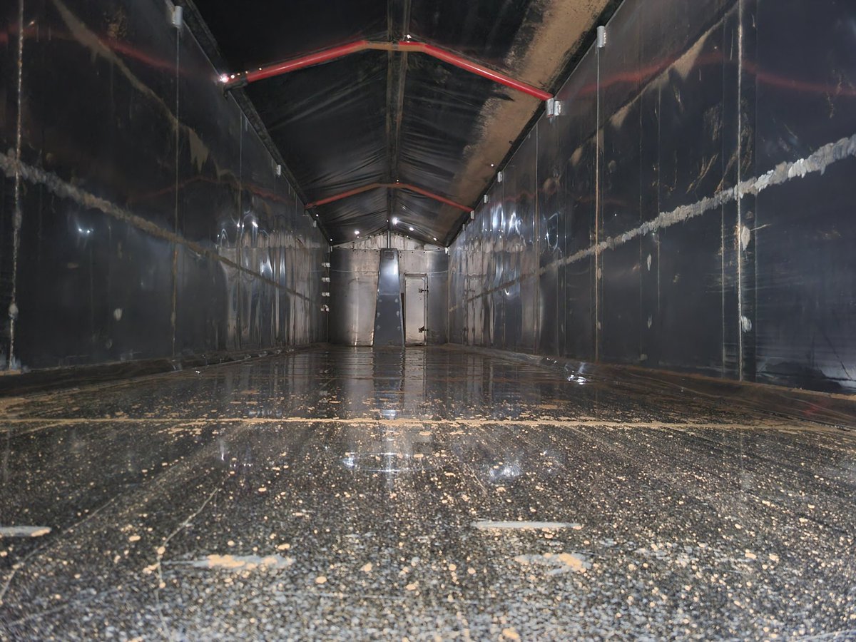 2005 custom for sale $60,000, call or text 519 444 8810