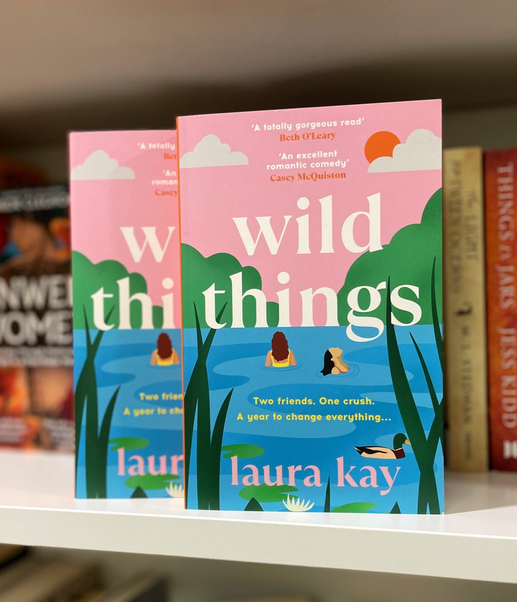 Happiest of paperback publication days to WILD THINGS by the queen of queer rom-coms @lauraelizakay 💓💙💚 Outrageously joyous and funny, it’s a perfect will-they-won’t-they romance 💕🌸 @EmF1nn @QuercusBooks @emmacapron