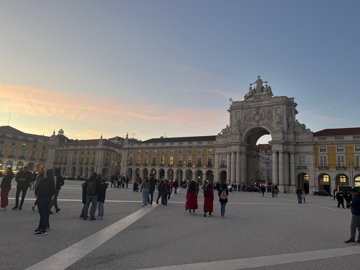 COSYNE来てる方いれば是非お会いしましょう！