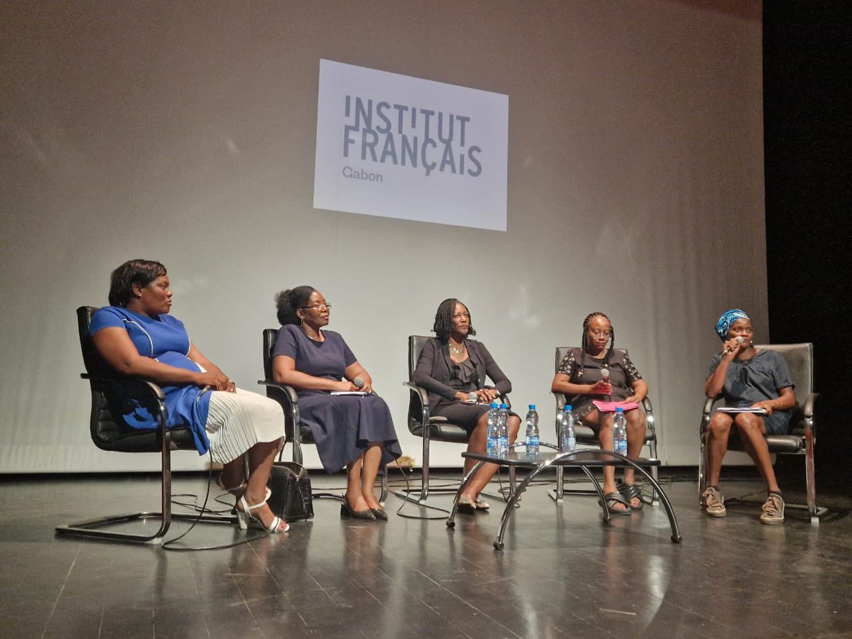 Franceaugabon's tweet photo. 🇫🇷🇬🇦 Jour 2️⃣ « Femmes, Paix et Sécurité » avec la diffusion du film « Maman Colonelle » à l’@IFGabon, un débat avec le Dr Sonia Okoume Assoume et la présentation d’associations gabonaises et africaines (#Ebando, #RETEX, #ReFleT, #AgirPourLeGenre). #EAFDL #EASSML
#FranceauGabon https://t.co/wmyMwpeQ6d