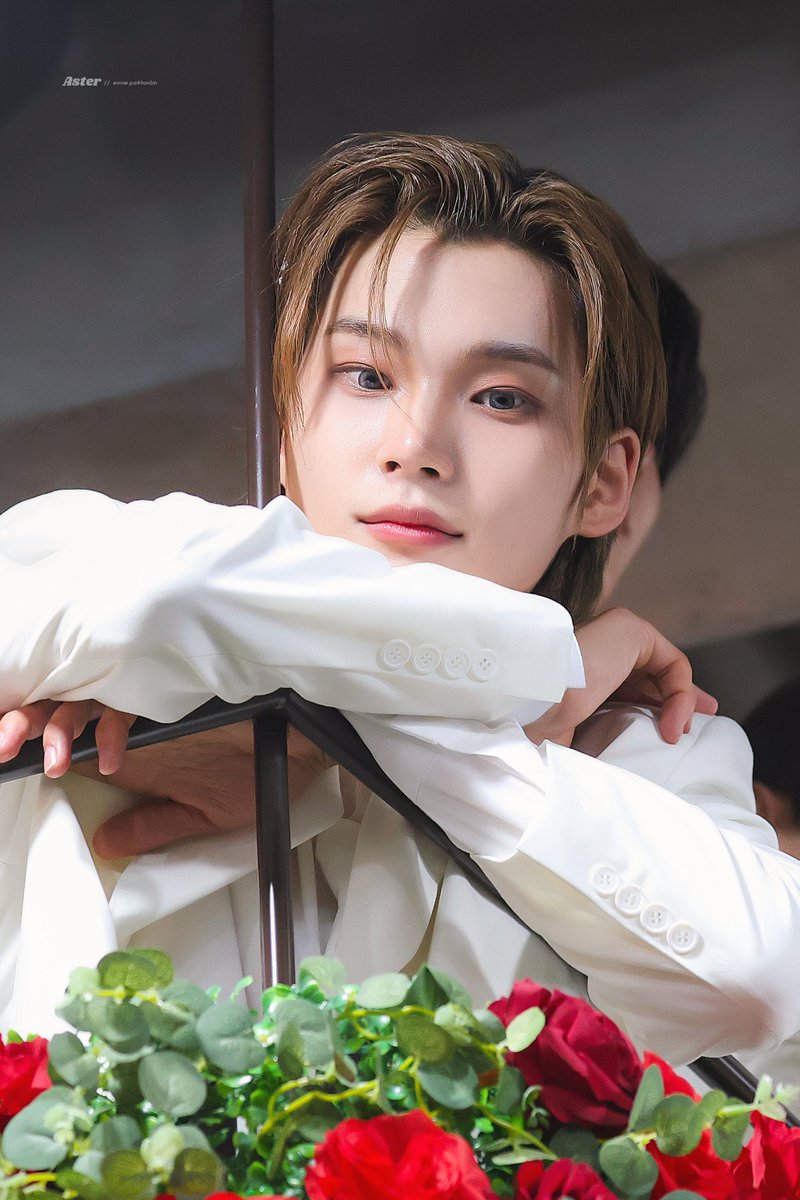 aster_phb's tweet image. 🎂🩵

#MarchBloomsWithHanbin
#사계절_빛나는_한빈이_생축
#박한빈 #PARKHANBIN #이븐 #EVNNE