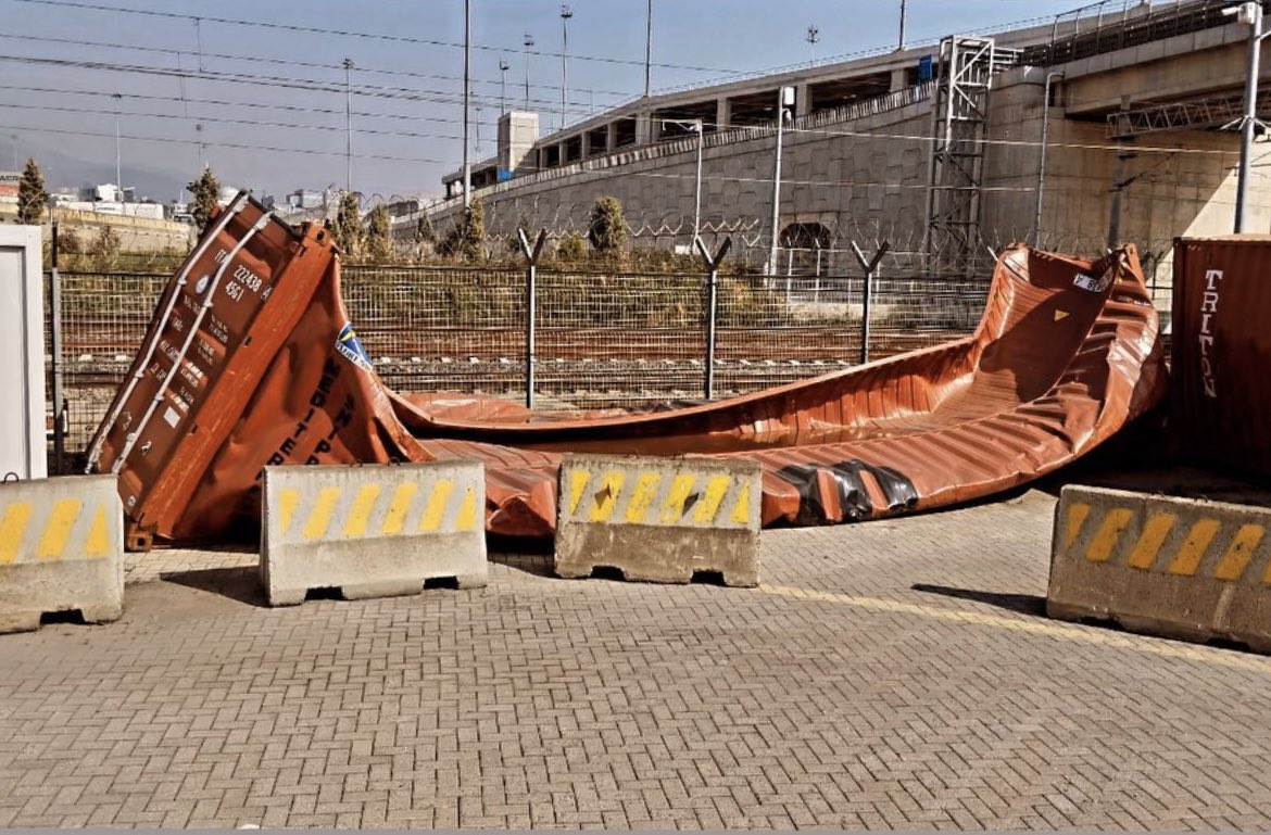 -Ağbi yok merak etme çıtır hasarlı tavanda ufak bi ezik var merak etme gönderiyorum ekipmanı.
Ekipman: