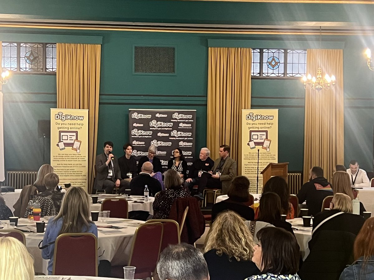 ndeanstockport's tweet image. Brilliant day with some brilliant folk. Not very often I have a whole afternoon where I get to talk about digital inclusion and people don&apos;t glaze over! #InclusionGeek #digiknow