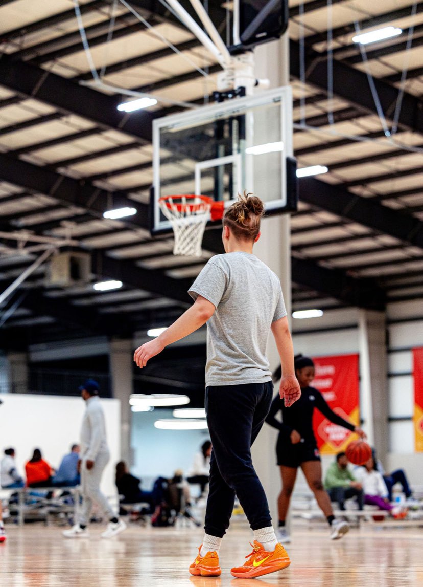Coach J Garrett (@coachjgarrett2) on Twitter photo Last first practice for the 17’s… Thank you for trusting me 1 last time! <a href="/GabrielleBurr4/">Gabrielle Burrus</a>
<a href="/McBuckets2025/">Mariah Kenter-Garrett</a>
<a href="/KassieMcmasters/">kassie mcmasters</a>
<a href="/_morgaaaannnn/">Morgan Montgomery</a>
<a href="/Tianna_Guy2025/">Tianna Guy</a>
📸 <a href="/ahensonsnaps/">ahsnaps</a> Last first practice for the 17’s… Thank you for trusting me 1 last time! <a href="/GabrielleBurr4/">Gabrielle Burrus</a>
<a href="/McBuckets2025/">Mariah Kenter-Garrett</a>
<a href="/KassieMcmasters/">kassie mcmasters</a>
<a href="/_morgaaaannnn/">Morgan Montgomery</a>
<a href="/Tianna_Guy2025/">Tianna Guy</a>
📸 <a href="/ahensonsnaps/">ahsnaps</a>