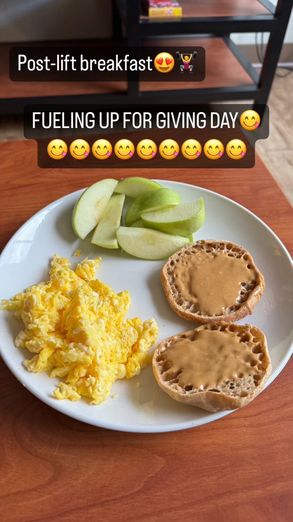 Click the link to support CSU women’s soccer! 

csugivingday.com/giving-day/807…