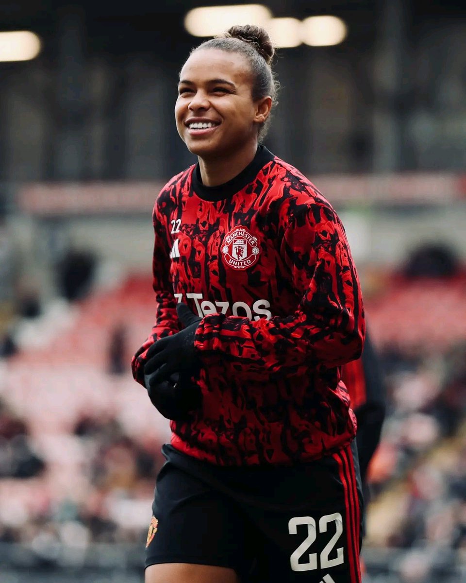 Congratulations  to @ManUtdWomen forward @lilkeets  on being named on the 2023 @FootieBlackList , which celebrates the most influential  and inspirational  Black people in British football. Well deserved Nikita Parris👏, continue inspiring the next generation!
#FBL2023 #MUWomen
