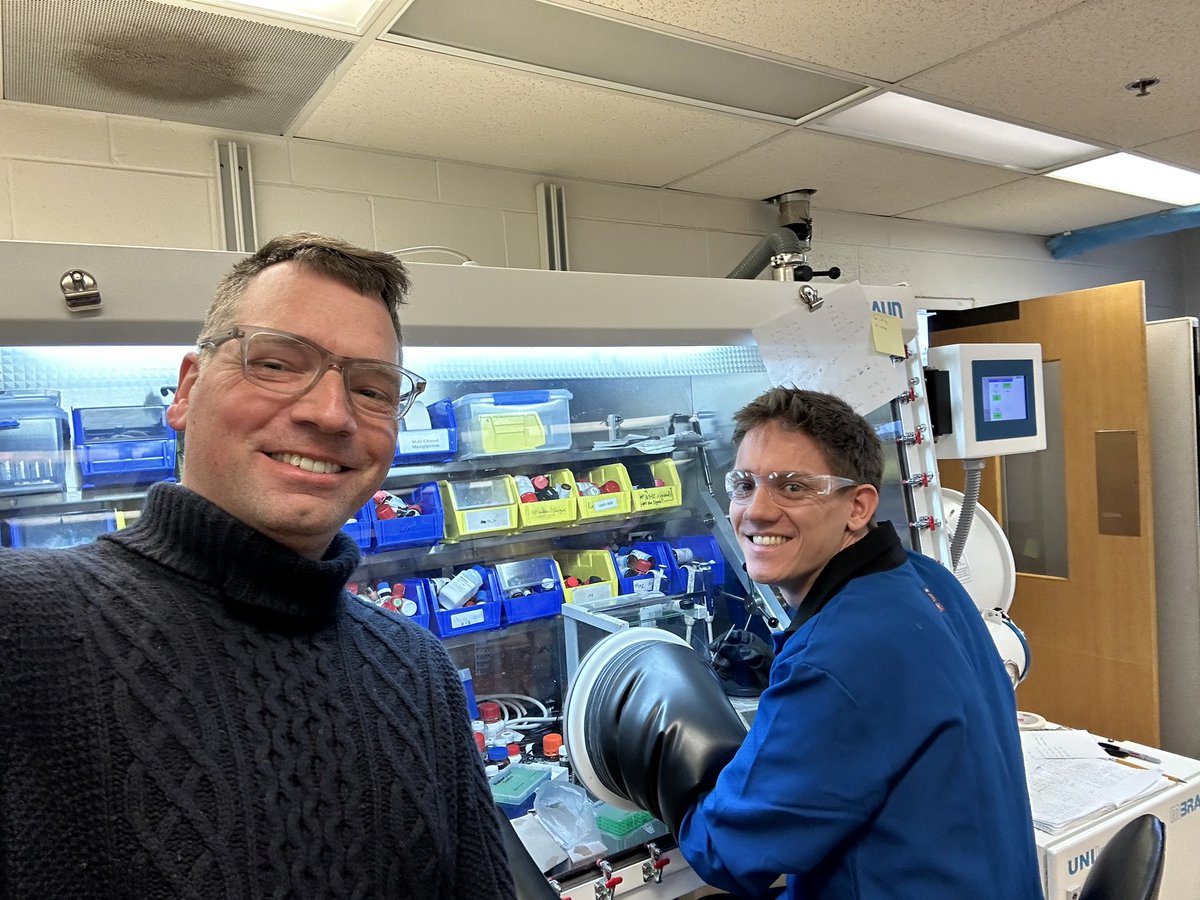 We are excited to see @FKatzenburg diving into HTE with Prof. Tim Cernak at @UMich as part of the SPP‘s visiting researchers program! ✈️ The Cernak group is pioneering HTE to enable the collection of standardized reaction data and library synthesis! 🧪 #hte #machinelearning
