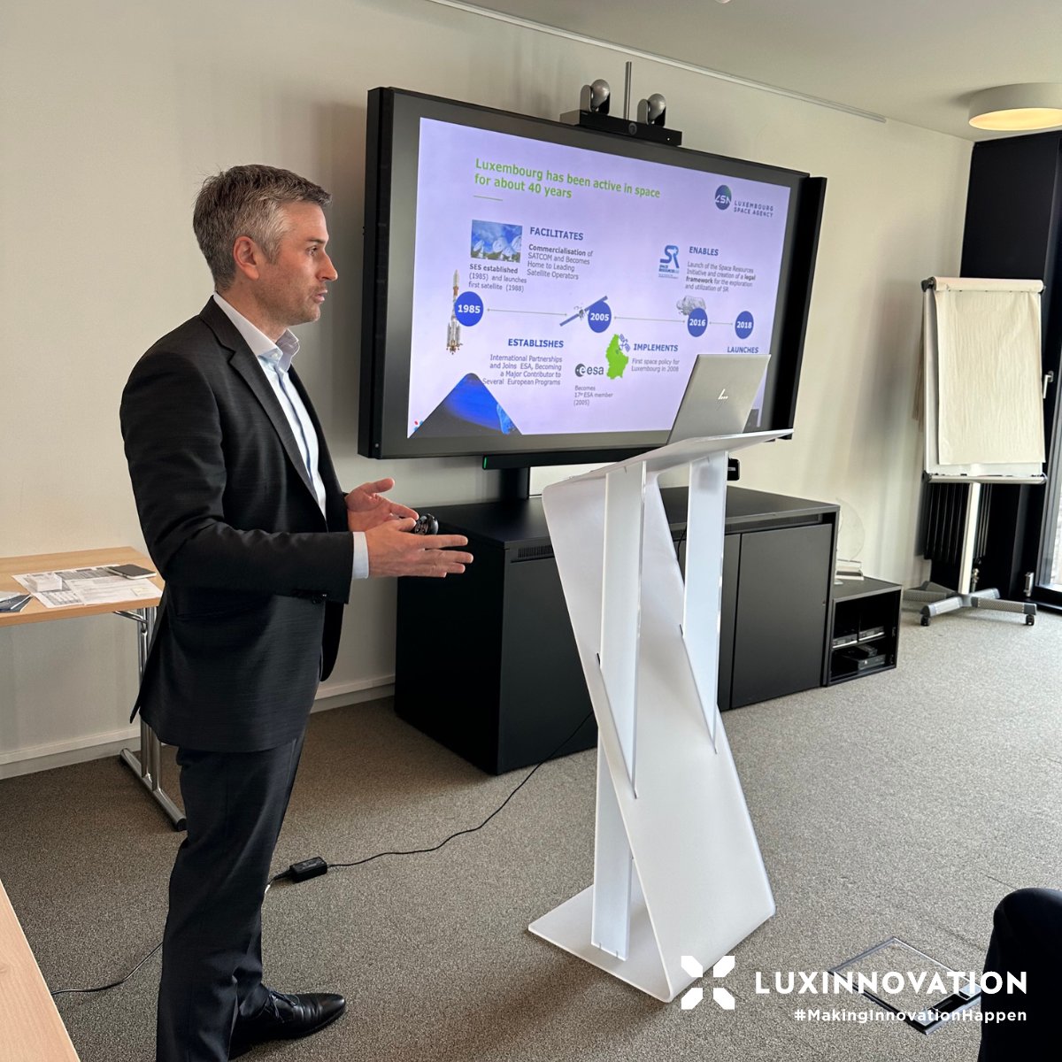 🤝 This morning, we had the pleasure of welcoming a business delegation from the Czech Republic at our premises of an interesting session on how the LSA, the LIST, the LHC and Luxinnovation jointly support development in #space and #defence.