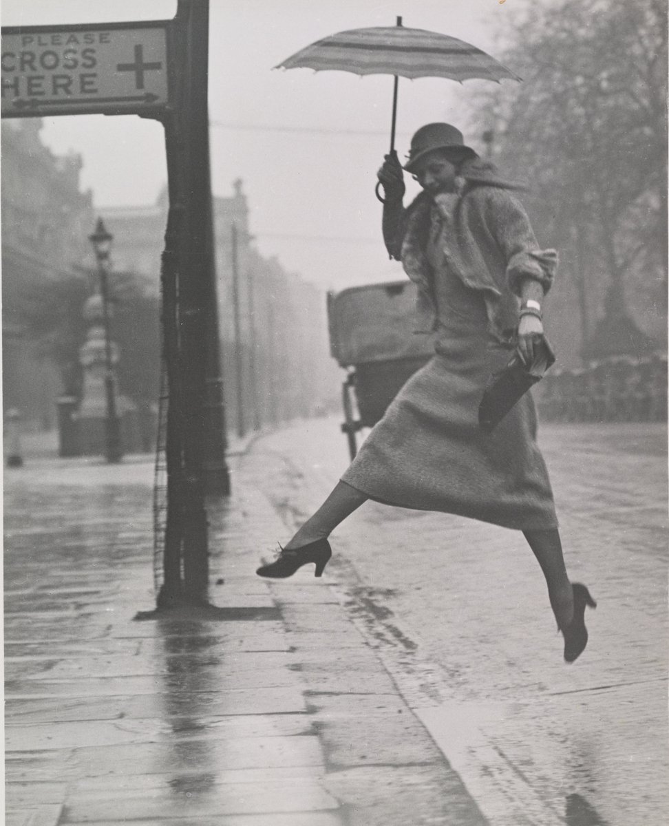 metmuseum's tweet photo. "The art of Munkácsi lay in what he wanted life to be, and he wanted it to be splendid. And it was."
— Richard Avedon
⁣⁣
Today's your day to leap into a splendid life! How are you spending your extra 24 hours? #LeapDay

© Joan Munkacsi, courtesy Howard Greenberg Gallery https://t.co/4O4flgIee8