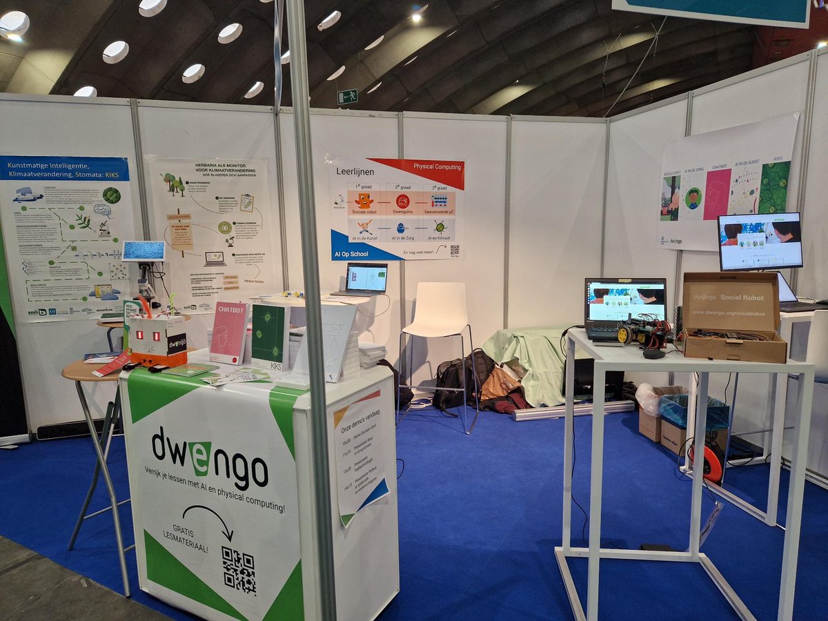 Het was te druk op #Sett2024 om te tweeten 😀. Het zit er op. Veel leerkrachten, directies en coördinatoren op de hoogte kunnen brengen van onze leerlijnen over #AI en #PhysicalComputing. Aan de slag met zelfde platform van 1ste tot 6de middelbaar 👍  dwengo.org