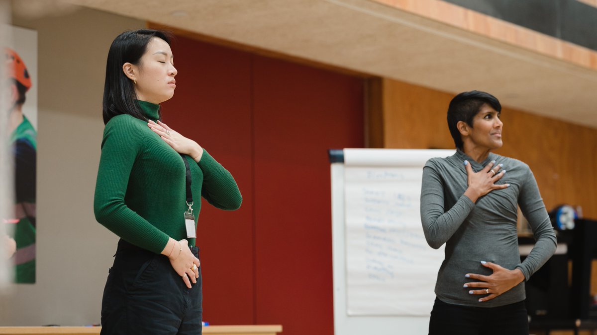 NationalTheatre's tweet image. Sign up to our #Theatreworks courses 🙌

Get ready to improve your presentations, develop interpersonal skills and build confidence.

Find out more 👉 bit.ly/3T59ACu
