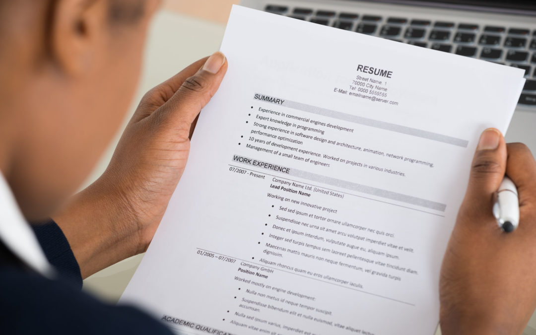 Pongo's tweet photo. Resume Writing Tip: Have a “Professional Summary” vs. an “Objective” at the top. Describe for employers what experience, skills, etc. you offer, not what you're looking for. See our Resume Builder: https://t.co/O8M2rX16vK
#resumewriting #resumewritingtips #resumebuilder https://t.co/z2DrN2SG9m