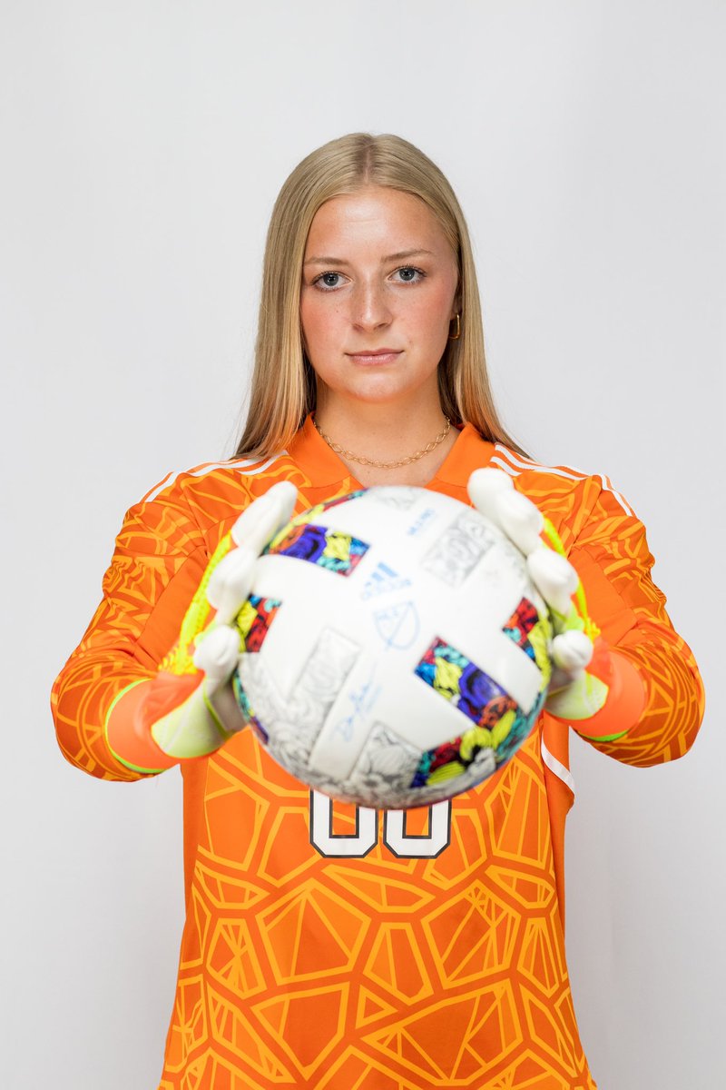 We want to wish a very Happy 5th Birthday to <a href="/mthomas2022/">Mallory Thomas</a> _ We hope you have an amazing day!! 🎉🎊               #LoveAndHonor #RiseUpRedHawks