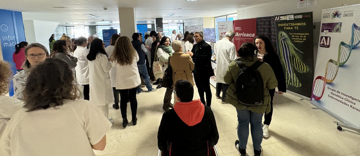 TCAG_IMIB's tweet image. Hoy enfatizamos que juntos somos más fuertes! Compartiendo mesa con @dgenesmurcia @CIBERER @FEDER_ONG, compañeros médicos, @cbgc_arrixaca y @IIC_UMU_IMIB dando visibilidad a las enfermedades raras desde el Hospital Clínico Universitario Virgen de la Arrixaca @FFIS_CARM