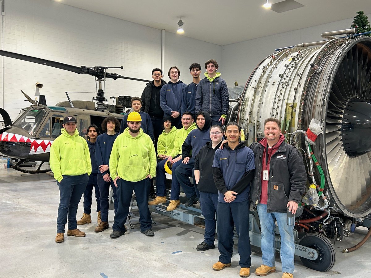 CTTechHS's tweet image. The Platt Tech #StudentWorkforce has started working in collaboration with Stratford School for #AviationMaintenance Technicians (SSAMT) to change out all lighting to LEDs within several classrooms. Once completed, the electrical consumption within SSAMT will be reduced by ~50%!