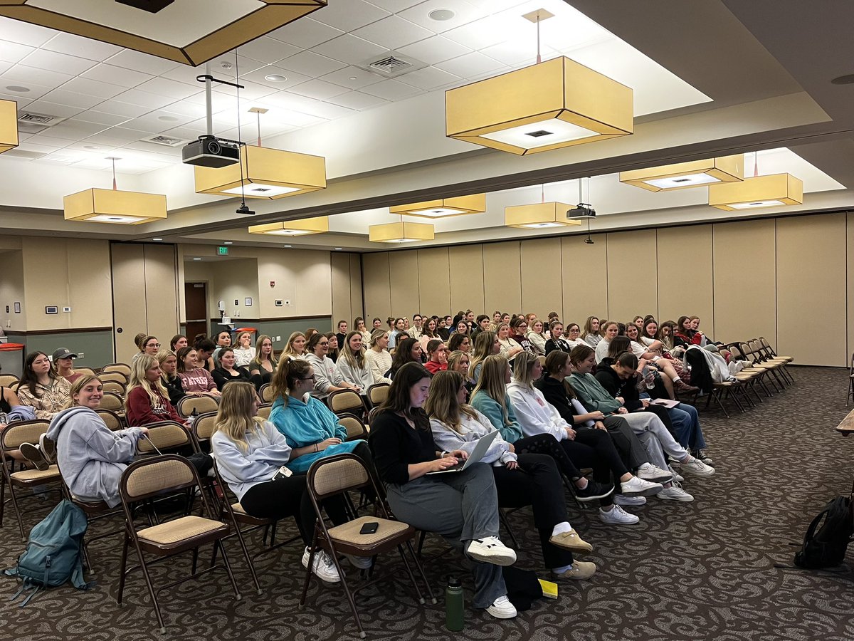 DohertyCenter's tweet image. Leading as a Peer

Leading peers effectively sets the stage for innovation and growth. Learn leadership techniques that emphasize collaboration and respect while maintaining peer-level rapport. Engage in hands-on discussions, tackling real-world scenarios together.