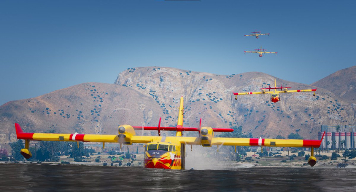 [#jeudiphoto]

Exercice pour les canadairs de la sécurité civile ! Ces exercices sont essentiels pour préparer la saison estivale ! 🌅

#StudiosDCPJ #Simulation