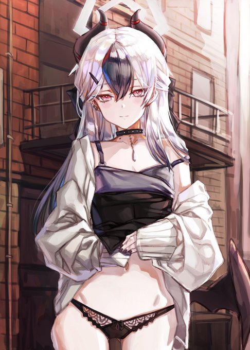 ガチャの神様に捧げる供物で描いたカヨコさんです!!! ガチャの神様、ありがとうございます!!!!。゜( ゜இ‸இ゜)゜。  #ブルアカ https://t.co/7mxN5OD31L 