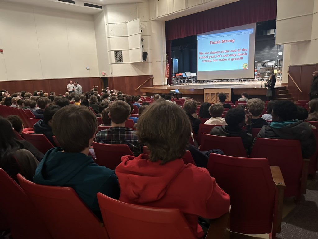 Golden Bears attended class meetings today with their grade level.  This included reviewing expectations, looking ahead to spring &amp; their next grade level!